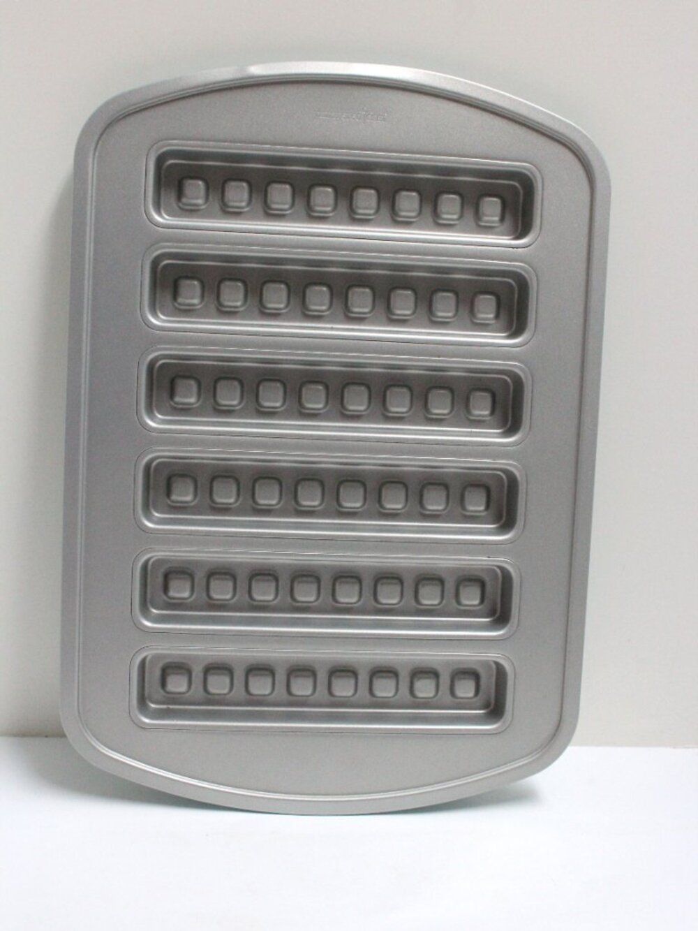 Pampered Chef Baking Pan For 6 Individual Waffle Stick Design Treats